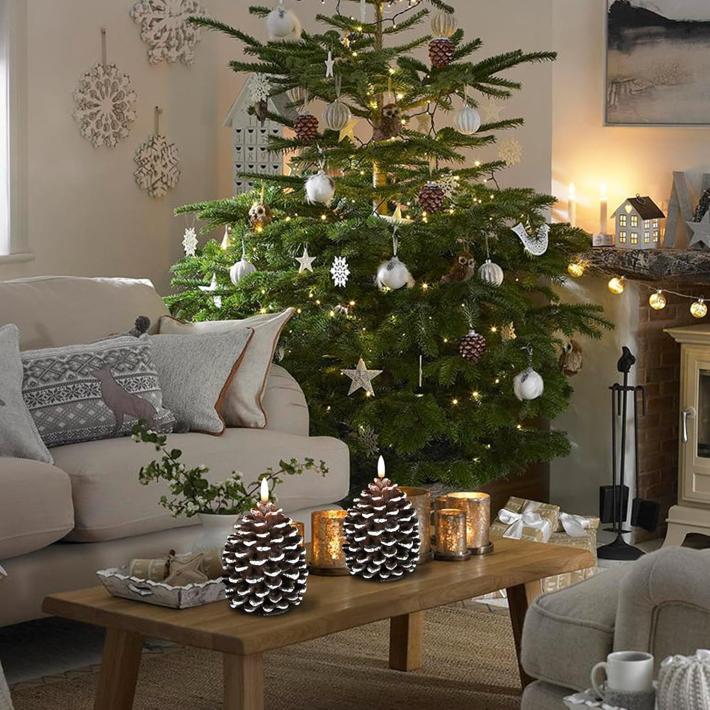 ✨Battery-powered flameless pinecone lights